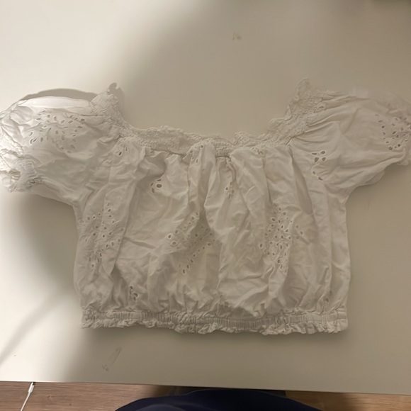 Cute crop top - Picture 2 of 2